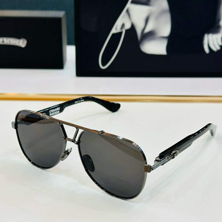 Picture of Chrome Hearts Sunglasses _SKUfw58062870fw
